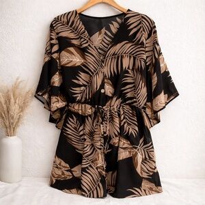 Black and Tan Leaf Print Women's Top